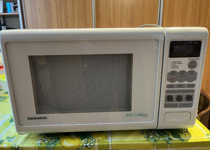 Grajewo ogłoszenia: Sprzedam kuchenkę mikrofalową